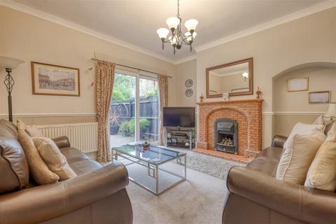 3 bedroom semi-detached house for sale, Southam Road, Hall Green, Birmingham, B28 8DQ