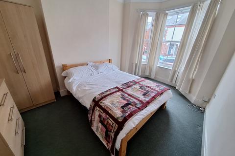 3 bedroom terraced house for sale, Huntingdon Road, Earlsdon, Coventry. CV5 6PU