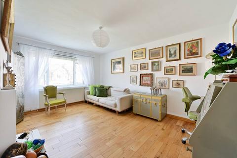 2 bedroom flat for sale, White Hart Lane, Barnes, London, SW13