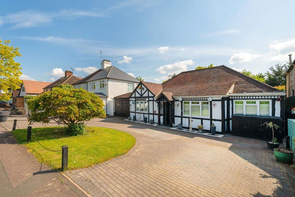 Aldenham, Watford WD25 3 bed bungalow for sale £750,000