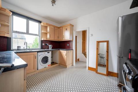 2 bedroom flat to rent, St Elmo Road, Chiswick, London, W12