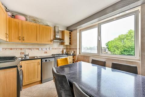 3 bedroom flat for sale, Somerford Grove Estate, Stoke Newington, London, N16