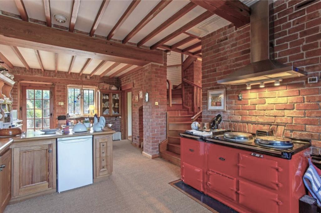 Kitchen to dining