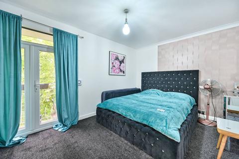 2 bedroom flat for sale, Blackbird Hill, Wembley Park, London, NW9