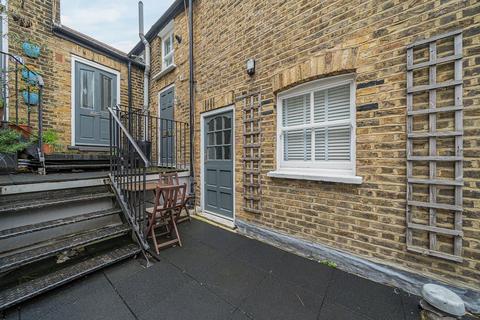 5 Smiths Yard, London, SW18 4HR