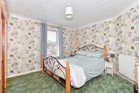 3 bedroom terraced house for sale, London Road, Larkfield, Aylesford, Kent