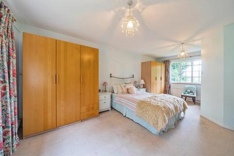 2 Branksome Close, Camberley, GU15 2AH