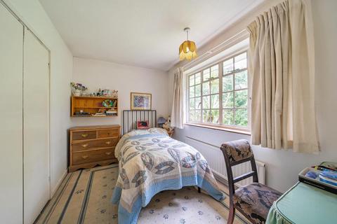 2 Branksome Close, Camberley, GU15 2AH