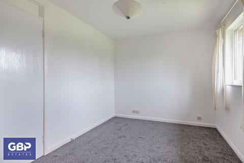 22 Juniper Way, Romford, RM3 0XL