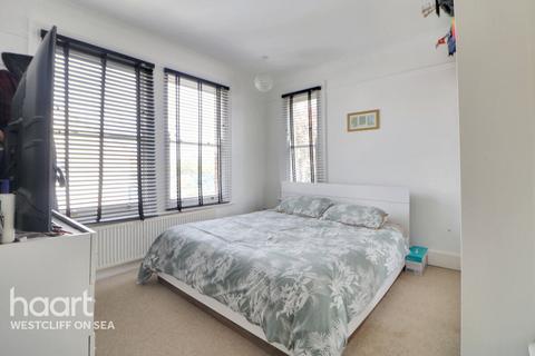 4 bedroom flat for sale, Lancaster Gardens, SOUTHEND-ON-SEA