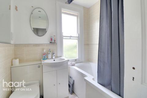 49 Lancaster Gardens, Southend-on-sea, SS1 2NS