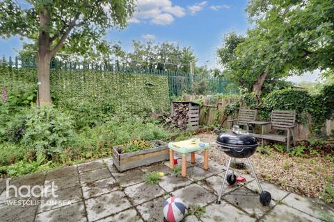 49 Lancaster Gardens, Southend-on-sea, SS1 2NS