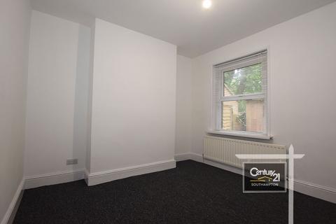 3 bedroom apartment to rent, Burgess Road, SOUTHAMPTON SO16