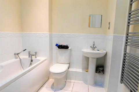 2 bedroom flat to rent, Waterside Lane, Colchester CO2