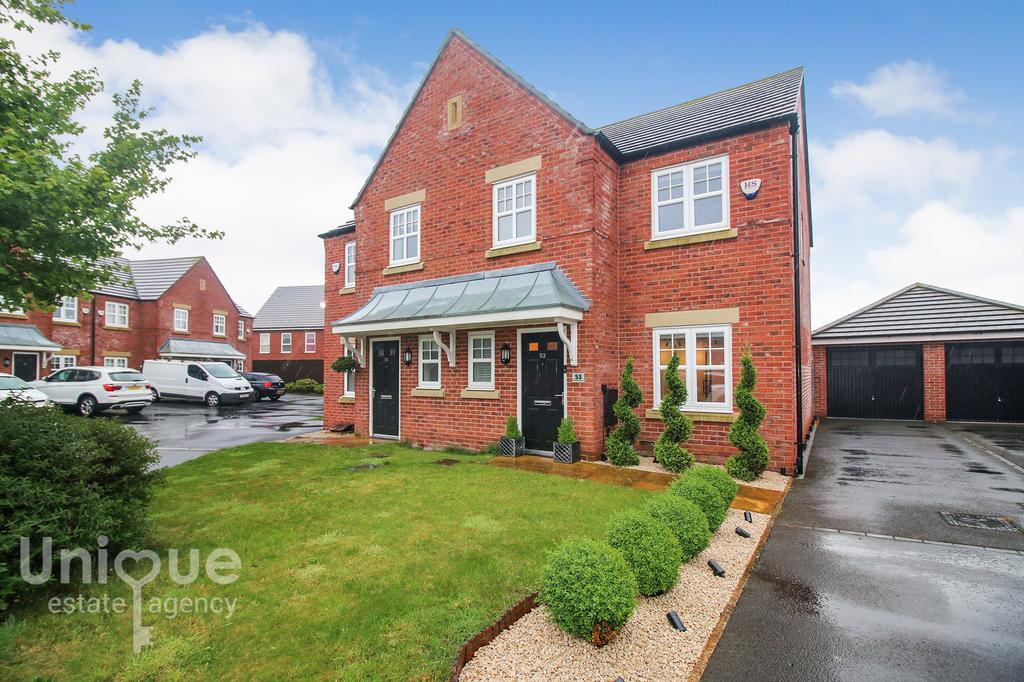 Buckley Grove, Lytham St. Annes, FY8 3 bed semidetached house for sale