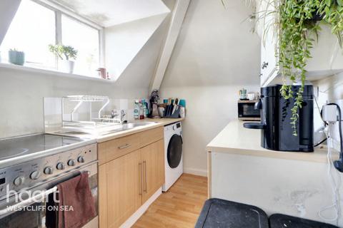 1 bedroom flat for sale, Ditton Court Road, Westcliff-On-Sea
