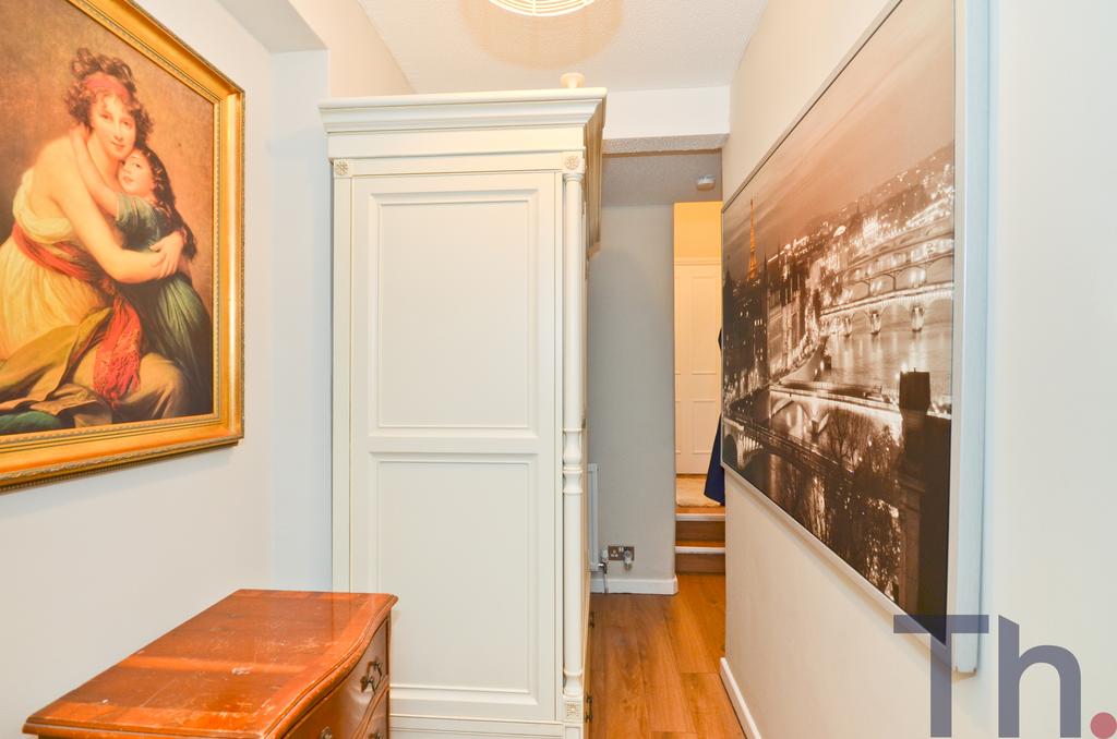 Hallway.JPG