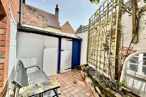 2 bedroom cottage for sale, Corner Cottage, Sturminster Newton - Town Centre Location