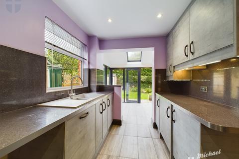 3 bedroom semi-detached house to rent, Poplar Road, Aylesbury, Buckinghamshire