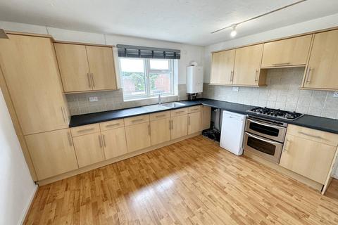 3 bedroom flat to rent, Acorn Croft, Rotherham S61