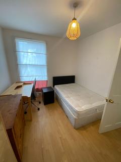 4 bedroom terraced house to rent, Vespan Road, London, W12
