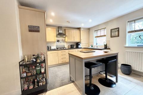 2 bedroom apartment for sale, The Coppice, Manchester M28