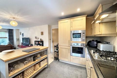 2 bedroom apartment for sale, The Coppice, Manchester M28