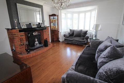 4 bedroom semi-detached house for sale, Corbets Tey Road, Upminster RM14