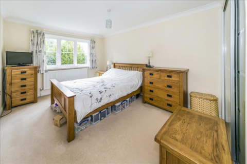 2 bedroom apartment for sale, London Road, East Grinstead RH19