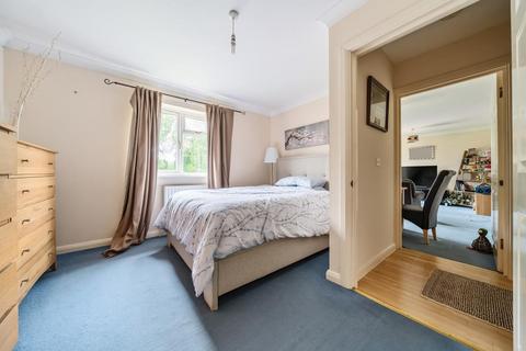 1 bedroom flat for sale, Knaphill,  Woking,  GU21
