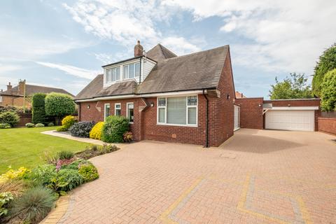 4 bedroom detached house for sale, King Edward Avenue, Lytham St. Annes, FY8