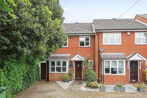 3 bedroom end of terrace house for sale, Ladbroke Road, Epsom KT18