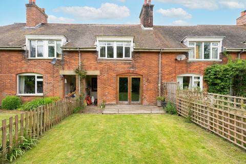 3 bedroom terraced house for sale, Station Road, Haddiscoe