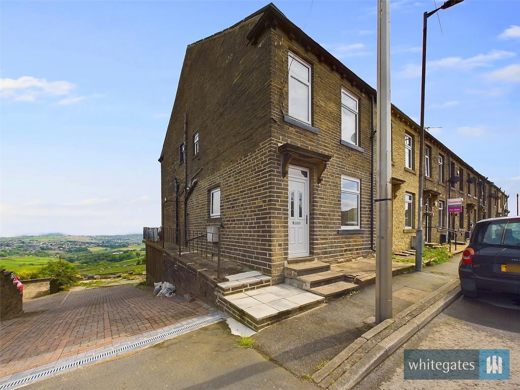 Evelyn Terrace, Mountain, Queensbury... 2 bed end of terrace house for