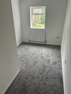 2 bedroom flat to rent, Cavendish Road, London SW12