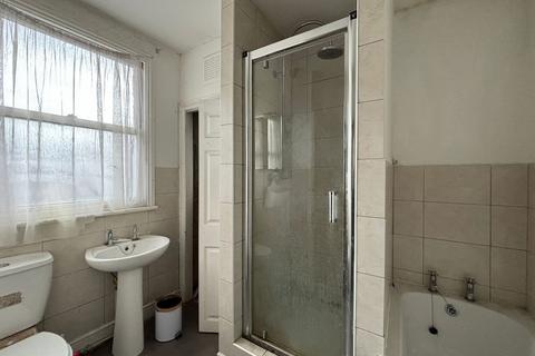 27 Heath Road, Thornton Heath, CR7 8NF