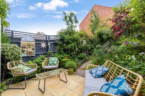 4 Chapman Link, Tetbury, GL8 8UZ