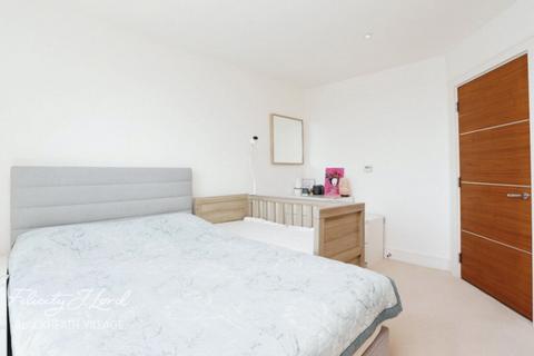 1 bedroom apartment for sale, Tizzard Grove, London, SE3