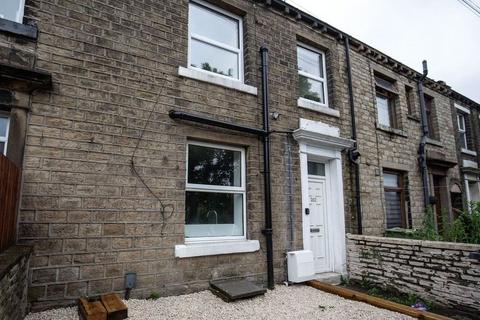 202 Lowergate, Huddersfield, HD3 4EP