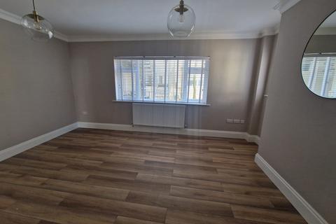 2 bedroom ground floor flat to rent, Lionel Road, Bexhill-on-Sea TN40