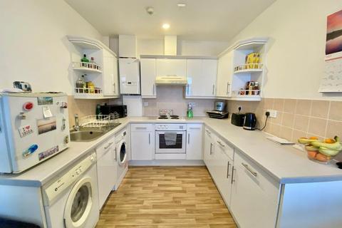 2 bedroom apartment for sale, Seacliff, Warren Road, Torquay