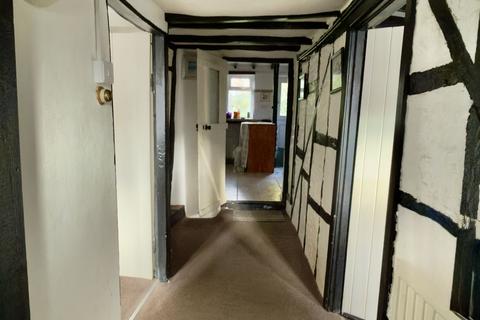 3 bedroom cottage to rent, Fore Street, Barton, Torquay