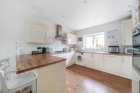 2 Meeks Croft, Clifton, Shefford, SG17 5GW