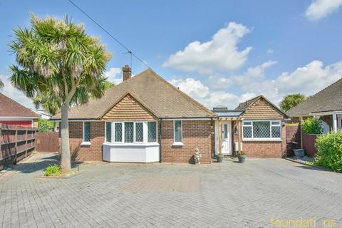 4 bedroom detached bungalow for sale, Uplands Close, Bexhill-on-Sea, TN39