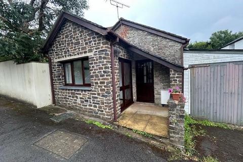 1 bedroom barn conversion to rent, Church Street, Braunton, Devon, EX33 2EL