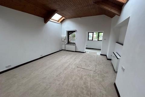 1 bedroom barn conversion to rent, Church Street, Braunton, Devon, EX33 2EL
