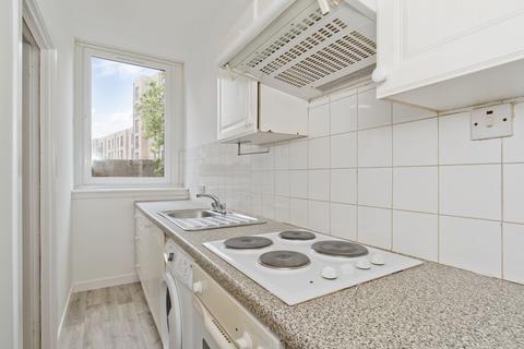12/4 Abbey Lane, Edinburgh, EH8 8HH