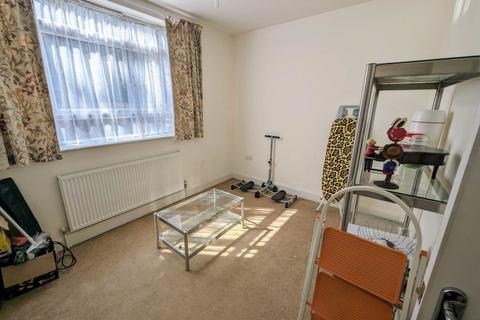 9 Compton Place, Bordon, GU35 0GZ