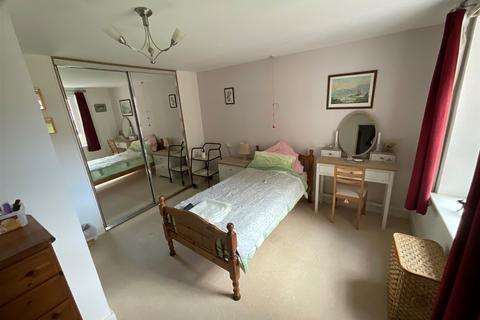 1 bedroom flat for sale, Church Street, Littlehampton, West Sussex