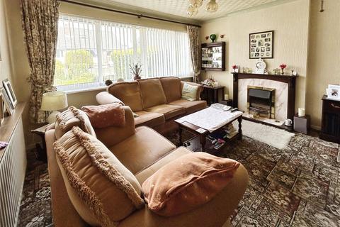 2 bedroom bungalow for sale, Celandine Drive, Salendine Nook, Huddersfield, HD3